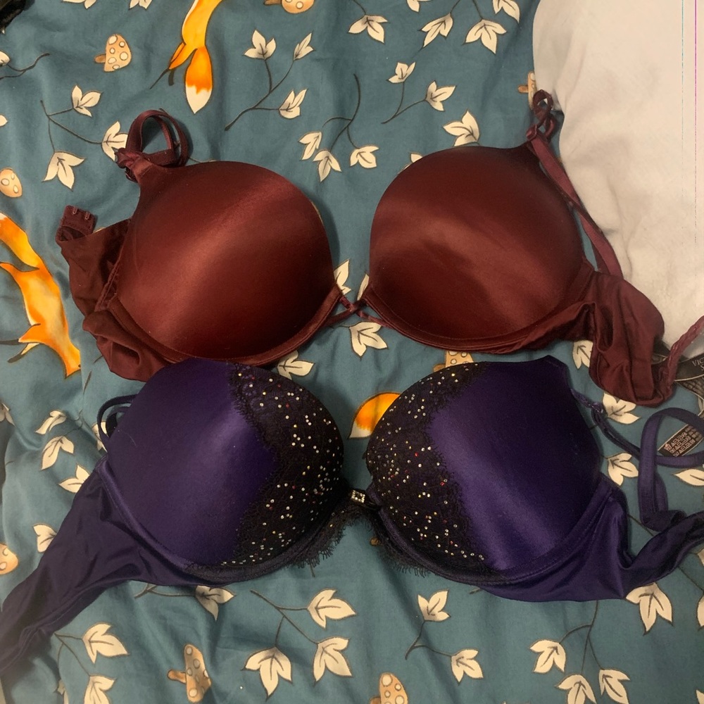 2 Victorias Secret Bombshell 34c bras